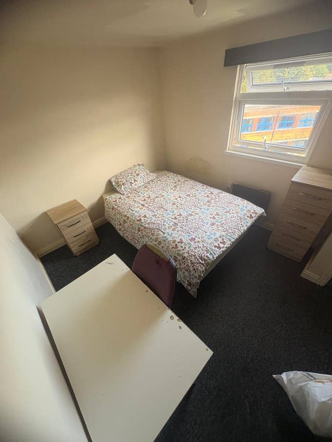 £17 a week - Supported Accommodation! DSS/UC/PIP Main Photo