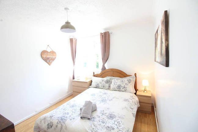 🌟 2 Rooms Available in a 4-Bed Flatshare – Main Photo