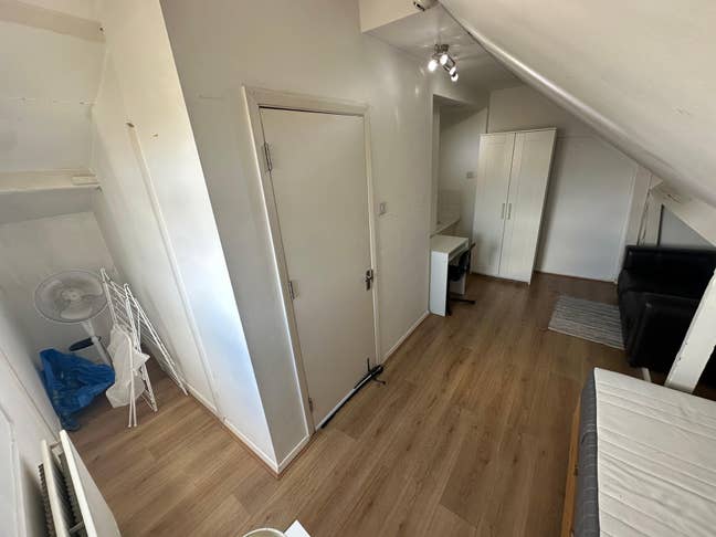 Top floor room available NOW, great location Main Photo