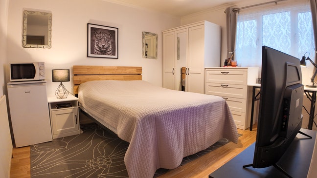 Double room available NOW to rent near MK Hospital Main Photo