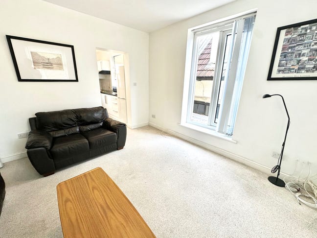 ***Stunning Two Bedroom Flat To Rent in SE10*** Main Photo