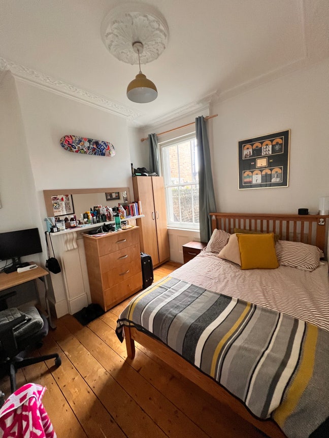 Double room - 5min from Mile End station Main Photo