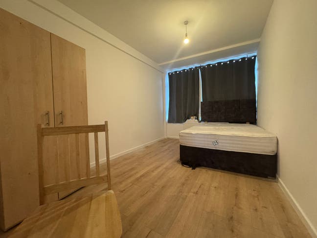 🔥3 Rooms in Mitcham🔥 (CR4 4Be) All Bills Inc🔥 Main Photo