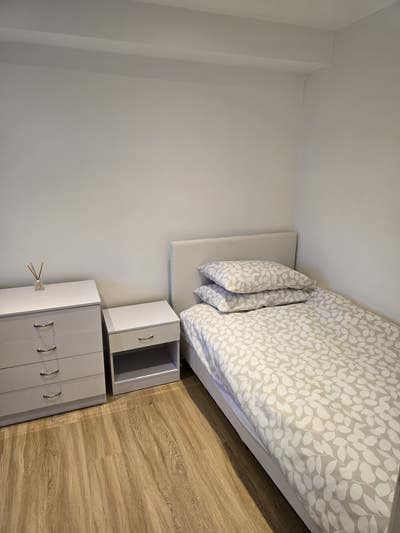 Single Room I Stratford I Close to Station Main Photo