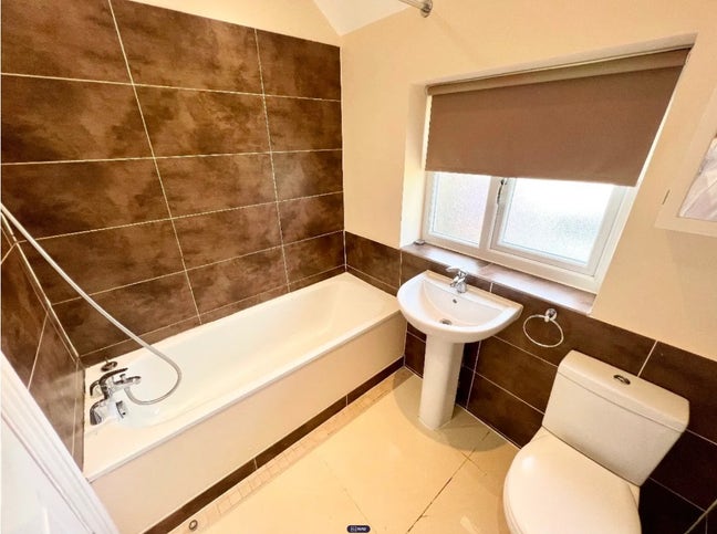 Room Available Main Photo