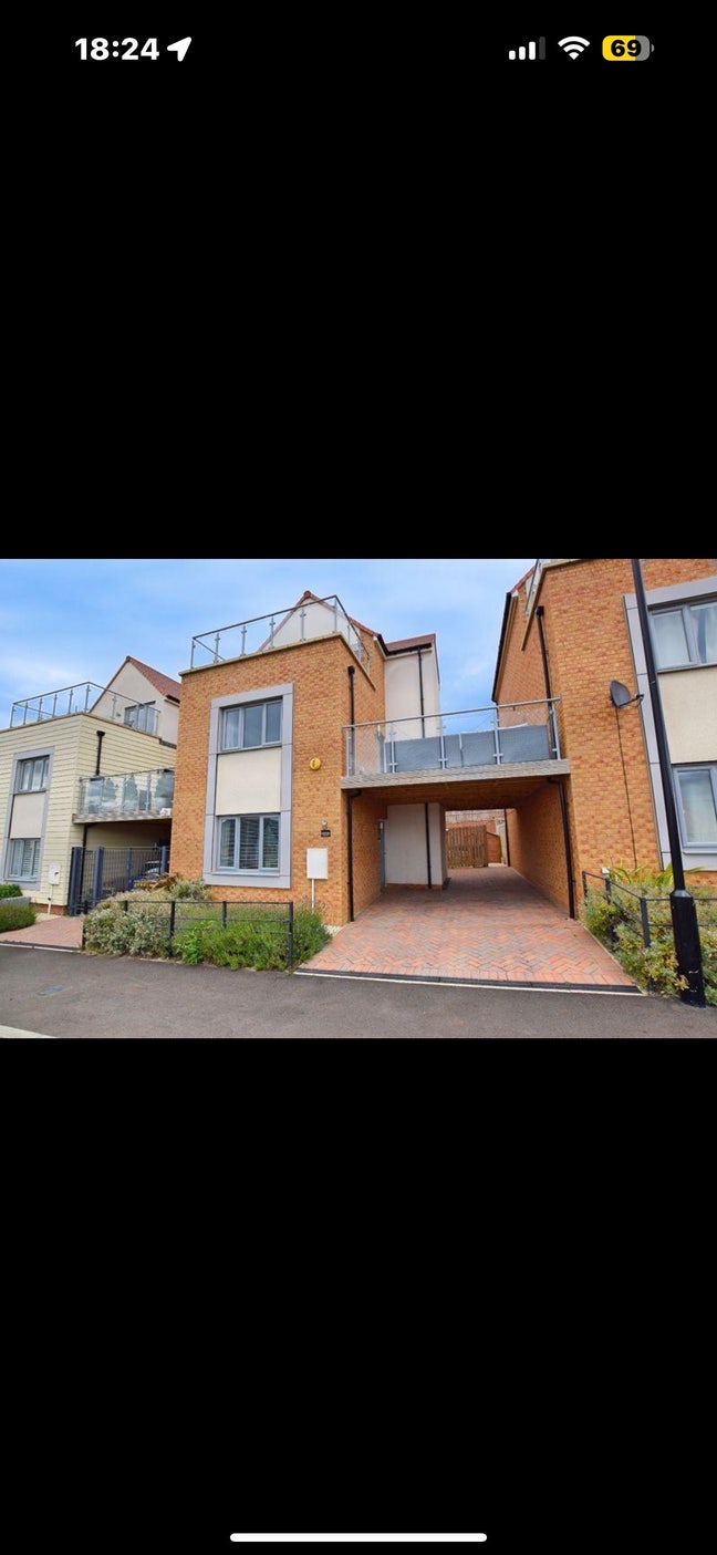 3 bed detached house in Featherwood Avenue, NE15 Main Photo