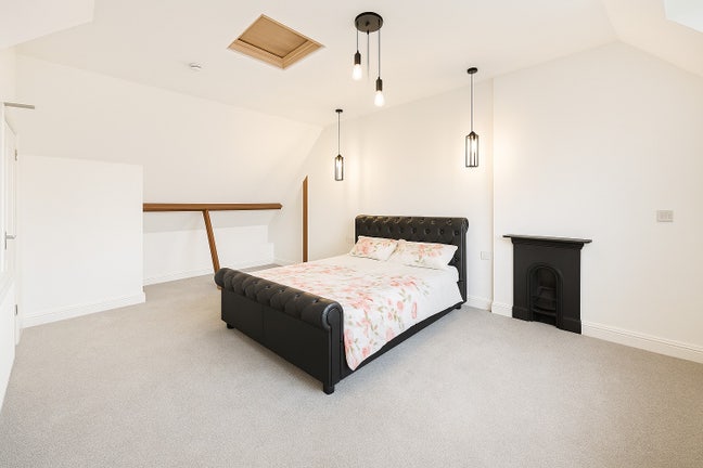 ✨Spacious Studio on London Road ✨ Main Photo