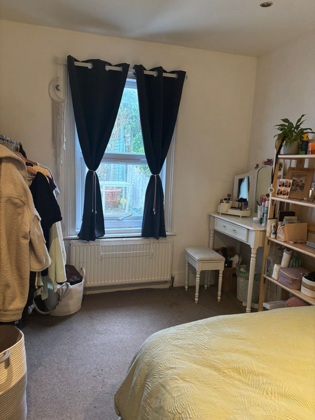 Room in cosy Hanover house  Main Photo
