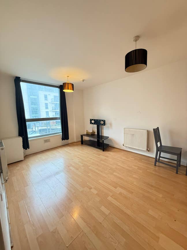 1 Bedroom flat (close to station) for rent  Main Photo