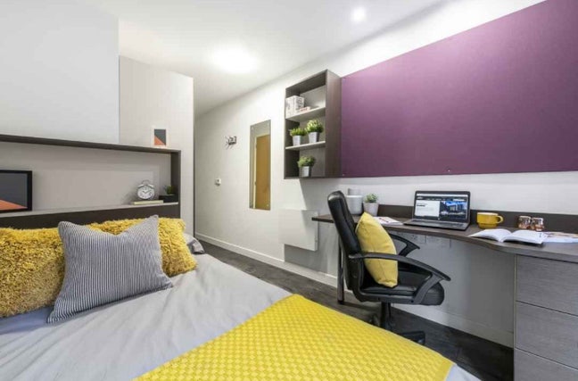 En-suite available for a student Main Photo