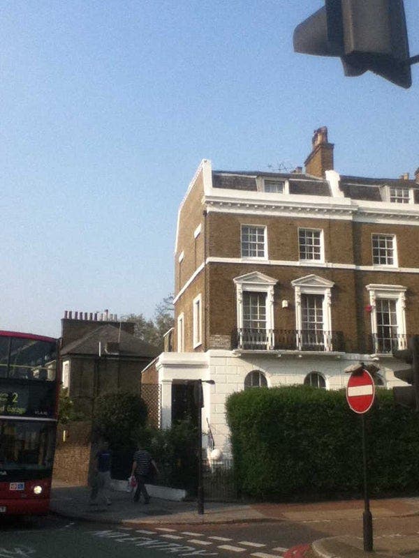 Big Double Room (Top Floor) in Victorian House Main Photo