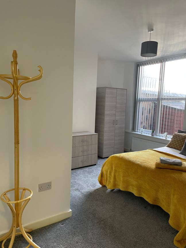 Spacious lovely ensuite rooms Main Photo