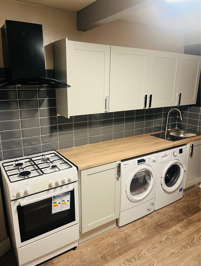 Rooms to rent Burton, near Derby university  Main Photo