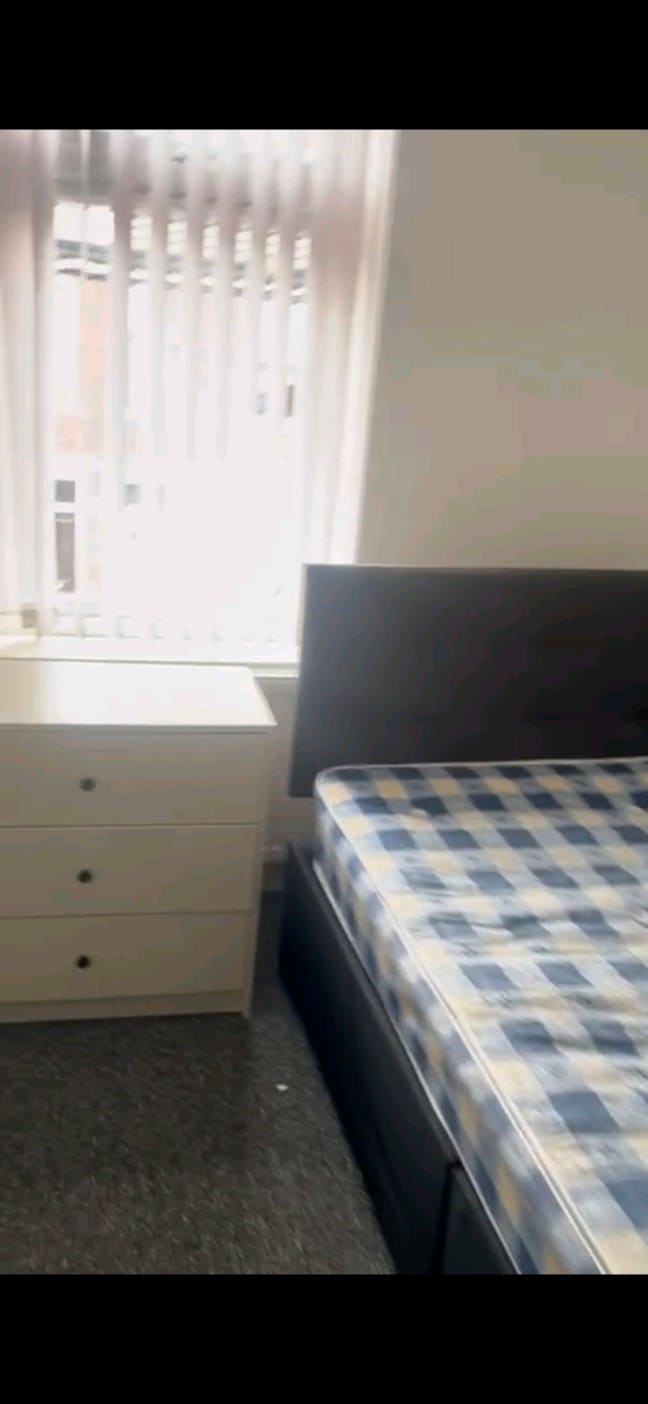 Sharing room for 1 girl Main Photo