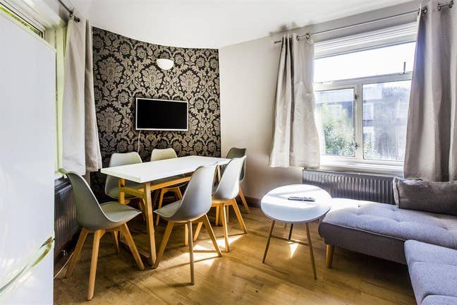 Well Stated 5 Bedroom Close to Kings Cross  Main Photo