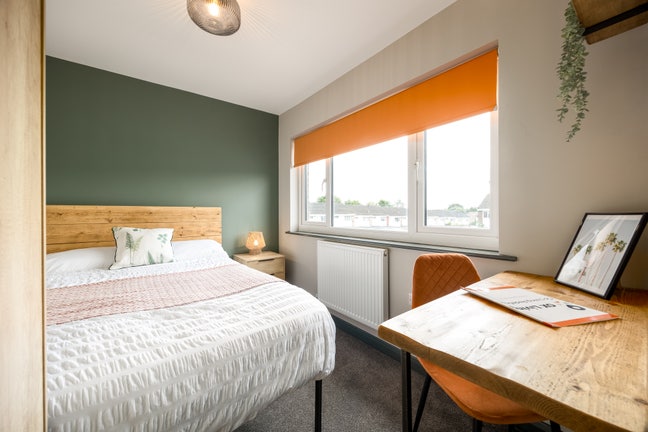 Brand New SHORT LET Rooms in Cowley! 🏡 Main Photo