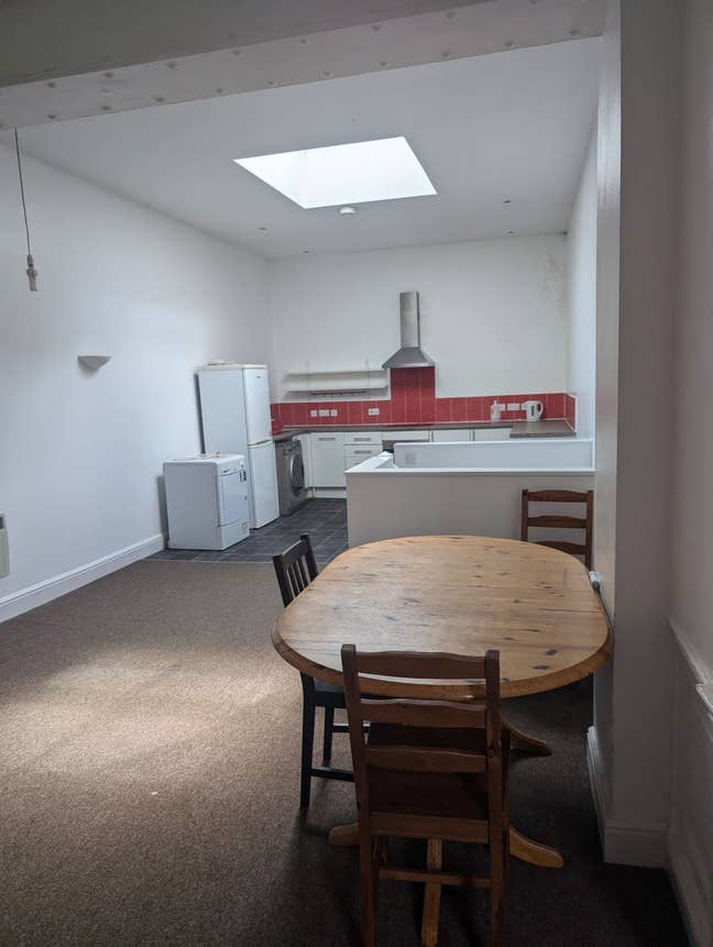 Huge 2 bed apartment available in Stokes Croft Main Photo