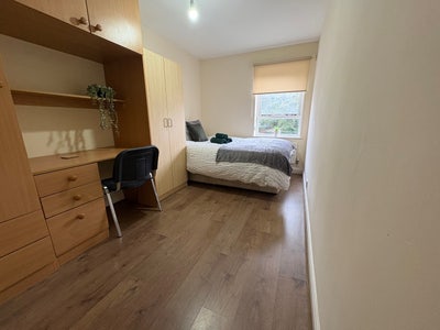 1 En-Suite Rooms Available Immediately!! Main Photo