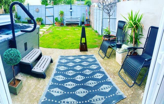 Great home- nice vibe- garden @ hot tub  Main Photo