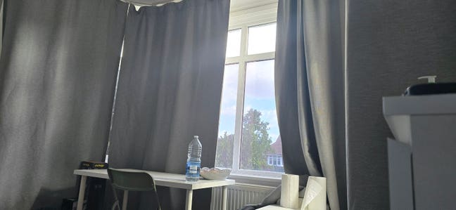 Sharing room Main Photo