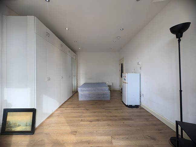 Room to rent in Boston Manor Main Photo