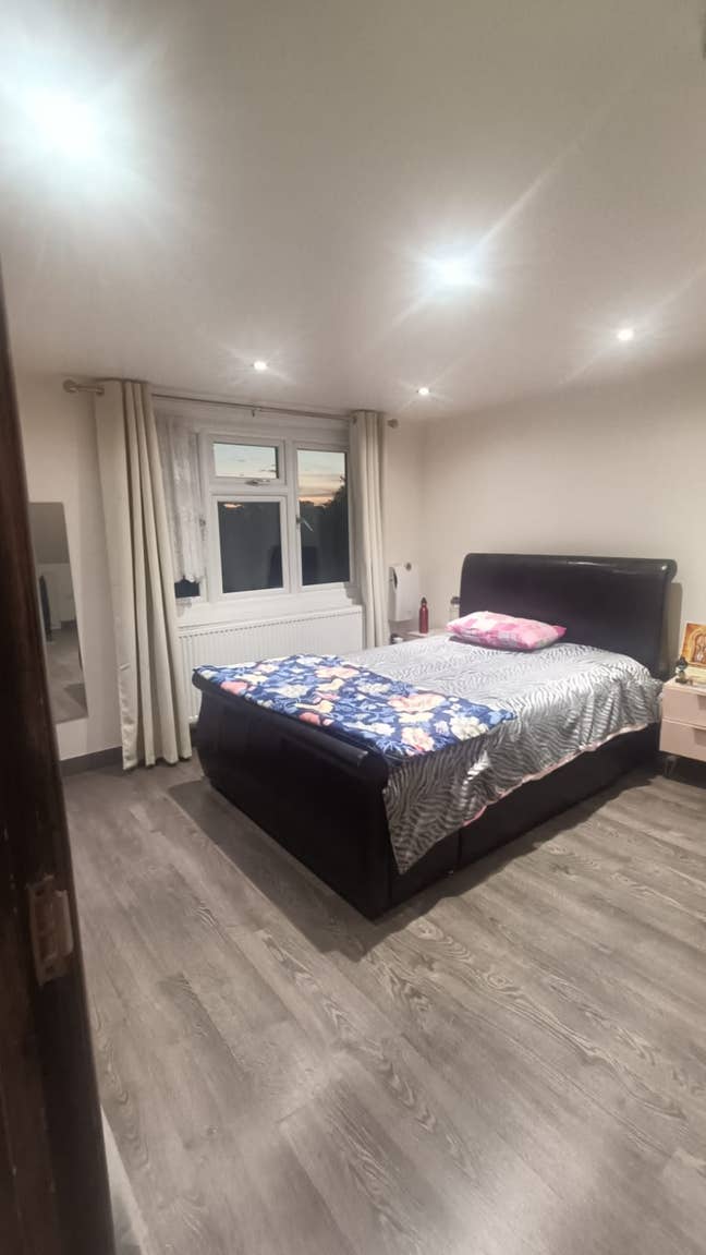 Extra large loft room with ensuite Main Photo