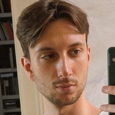 Male professional looking for room in Leeds Main Photo