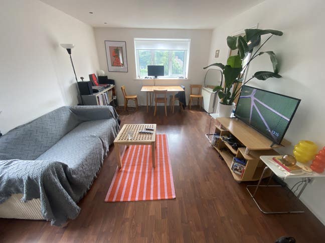E15 Stratford Double Room in shared flat Main Photo