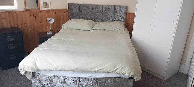 Room to Rent in Ensbury Park Main Photo