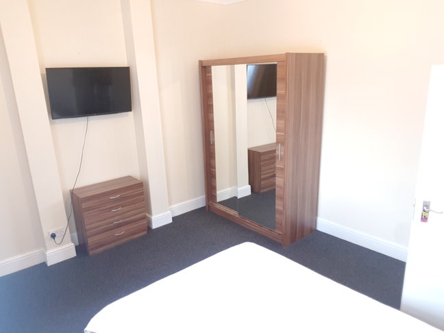 Bright. larg  double  room Main Photo