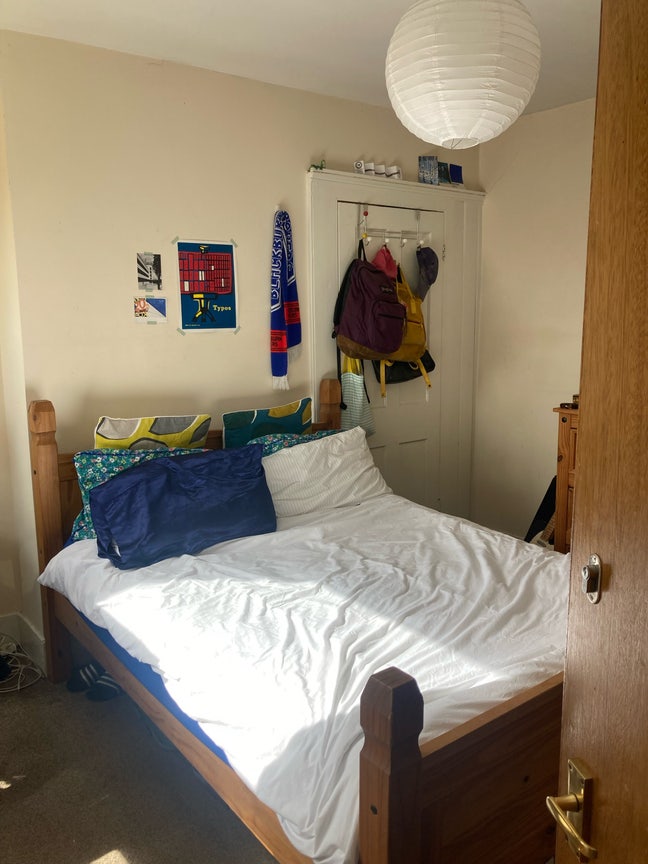 Double room in friendly Tooting house share  Main Photo