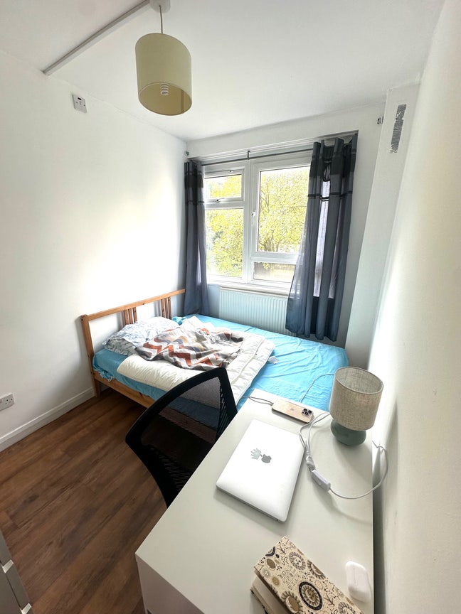 Double Rooms – Short and Long Term Available NOW Main Photo