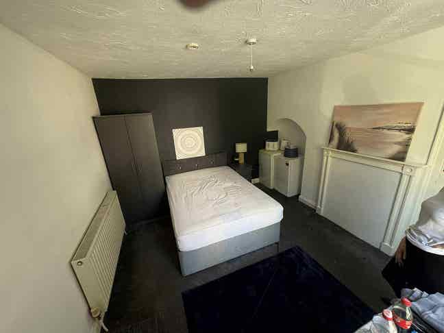 **Spacious Double Bedroom for Rent in Boston** Main Photo