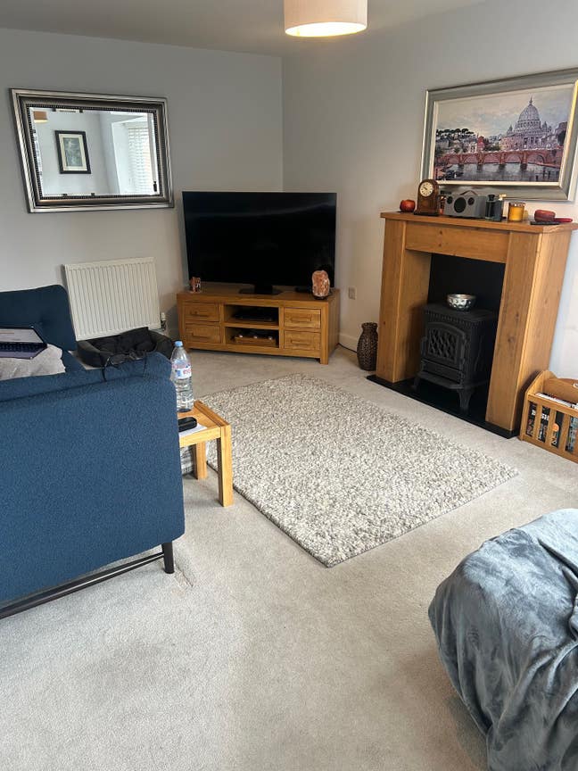 Double room to rent in a clean and quiet home Main Photo