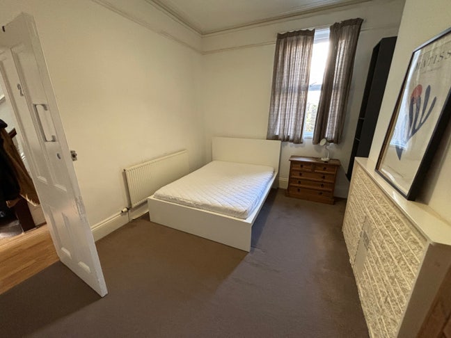Furnished Double Room  Main Photo