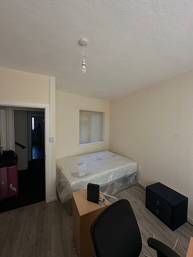 Spacious Double Room in Headington Shops – £600pcm Main Photo