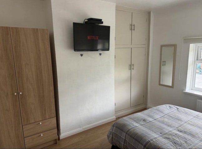Furnished Double Room (House Share) in Chester Main Photo