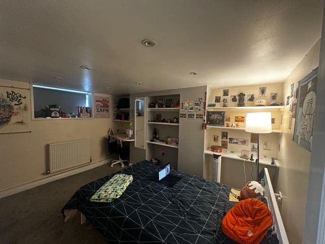 En-Suite Double Room for £459/month (Bills incl) Main Photo
