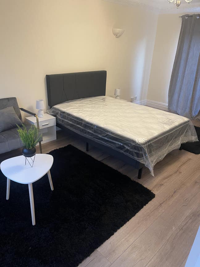 Lovely Room for rent  in Longbenton  Main Photo