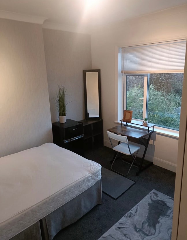 2X Large Double Rooms - Available Now!  Main Photo