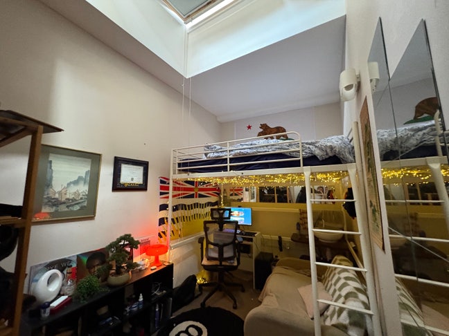 2 high ceiling rooms in Angel with skylight Main Photo