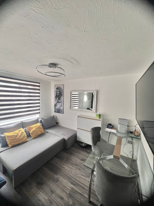 1-bedroom Ground Floor Flat Main Photo