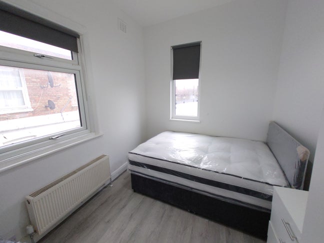 Good size double room in Hendon Main Photo