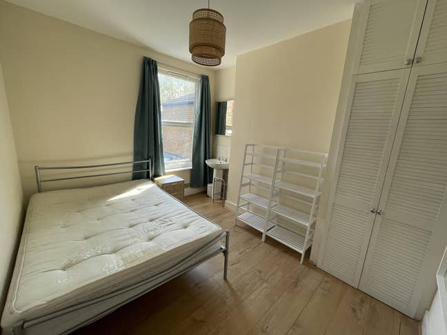 2 Bright Double Rooms £920 & £840 inc, No Deposit  Main Photo
