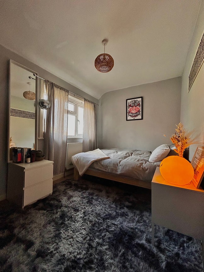 Short term room Main Photo