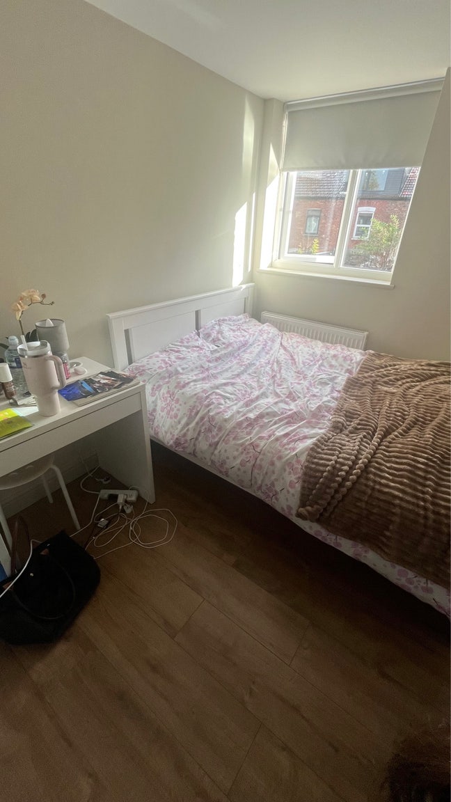 Student room in center of fallowfield! Main Photo
