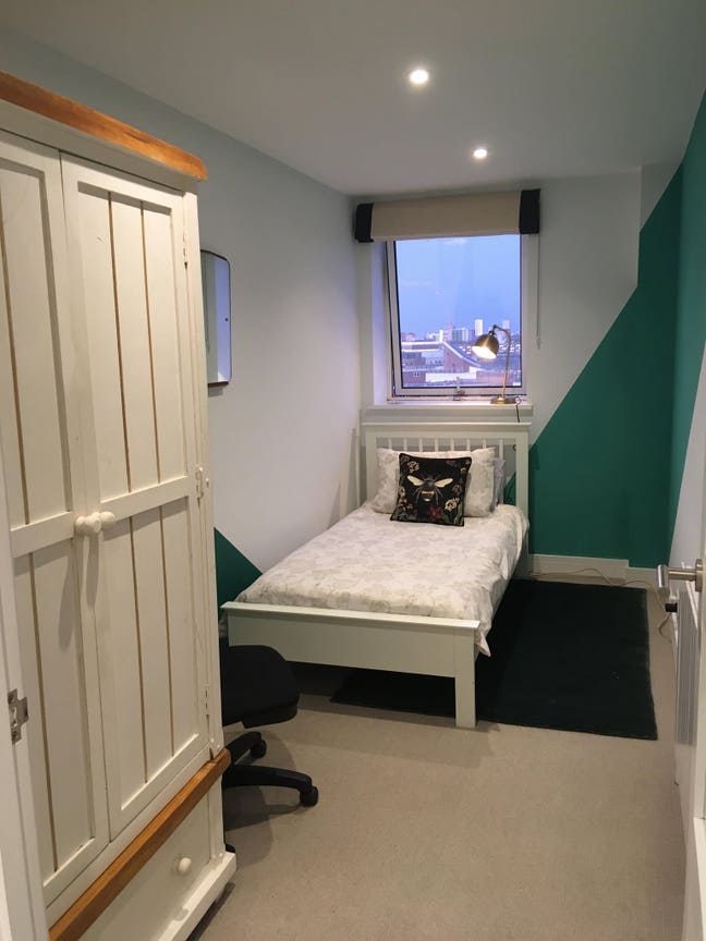Single room - bills & cleaner incl  Main Photo