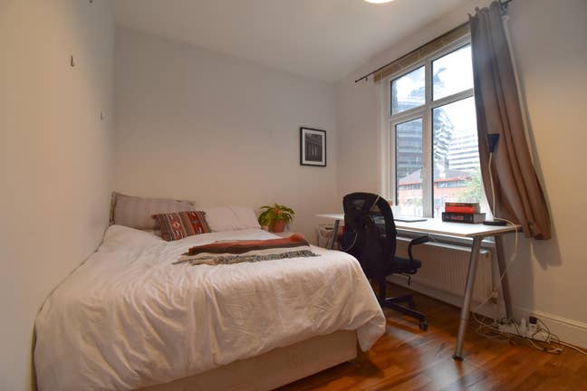 Double Room in Hammersmith Flatshare Main Photo