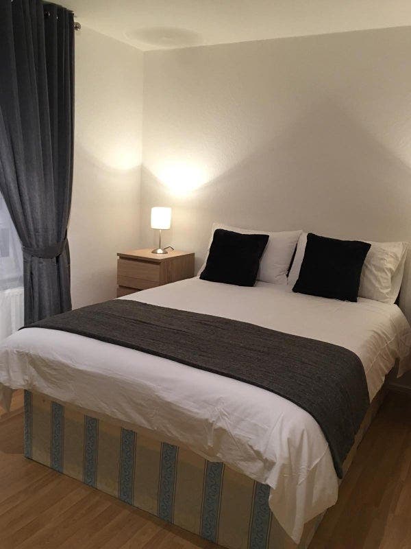 Cozy Double Room in West Kensington - Flat Share Main Photo