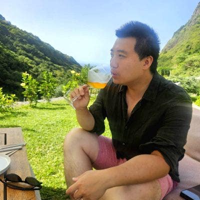 Professional Male seeks a single or double room Main Photo